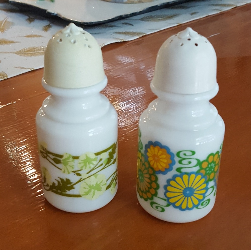 Vintage - 1950's Milk Glass Salt & Pepper Shakers